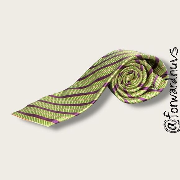 Holland & Sherry London 1836 Necktie – Timeless Luxury in 100% Silk - Picture 2 of 9